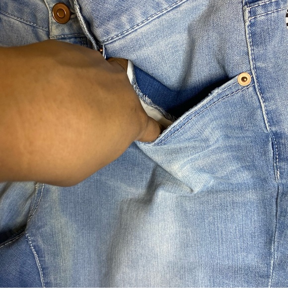 Time and Tru : size 16 : light wash double cuff denim jean bermuda summer shorts - Picture 6 of 8